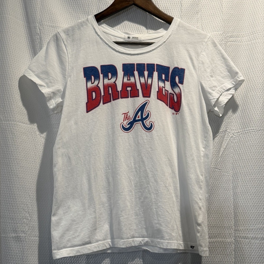 MLB Genuine‎ Merchandise Women's T-shirt Atlanta Braves Short Sleeved White M